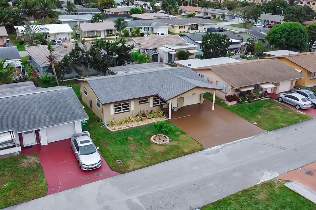 4944 Northwest 55th Street Tamarac, FL 33319 - Photo 43 of 51