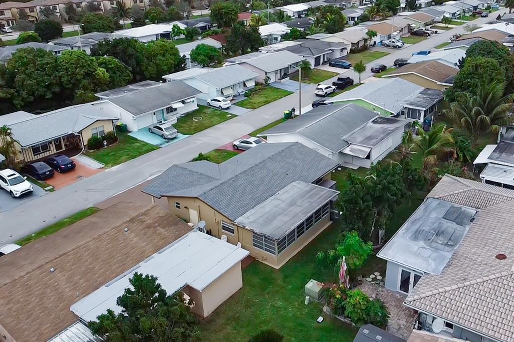 4944 Northwest 55th Street Tamarac, FL 33319 - Photo 44 of 51