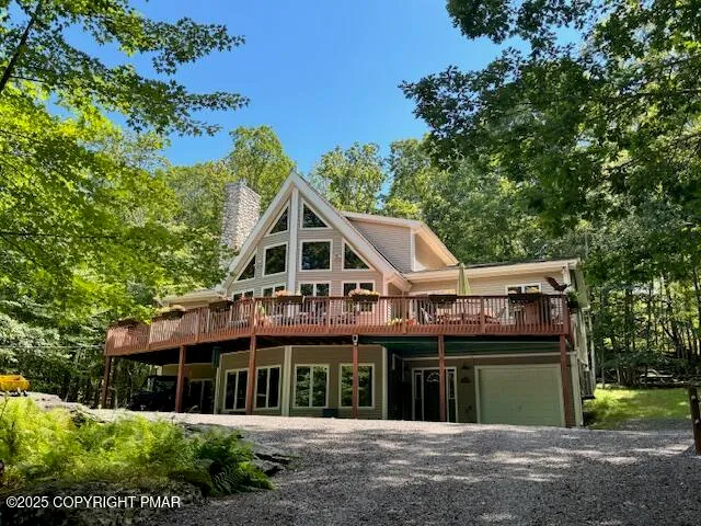 $699,985 | 115 Pioneer Drive, Lackawaxen, PA 18435