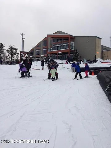 $699,985 | 115 Pioneer Drive, Lackawaxen, PA 18435