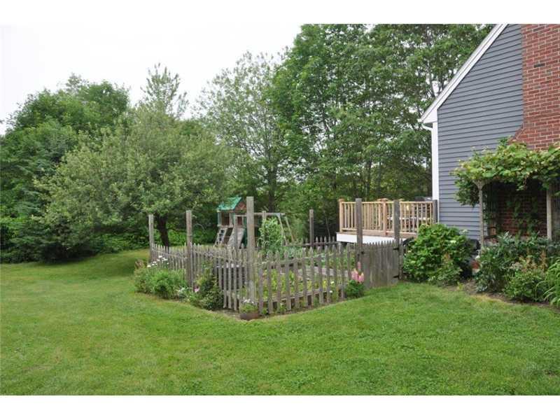 17 Channel View Road Cape Elizabeth, ME 04107 - Photo 2 of 28 Yard/Garden.