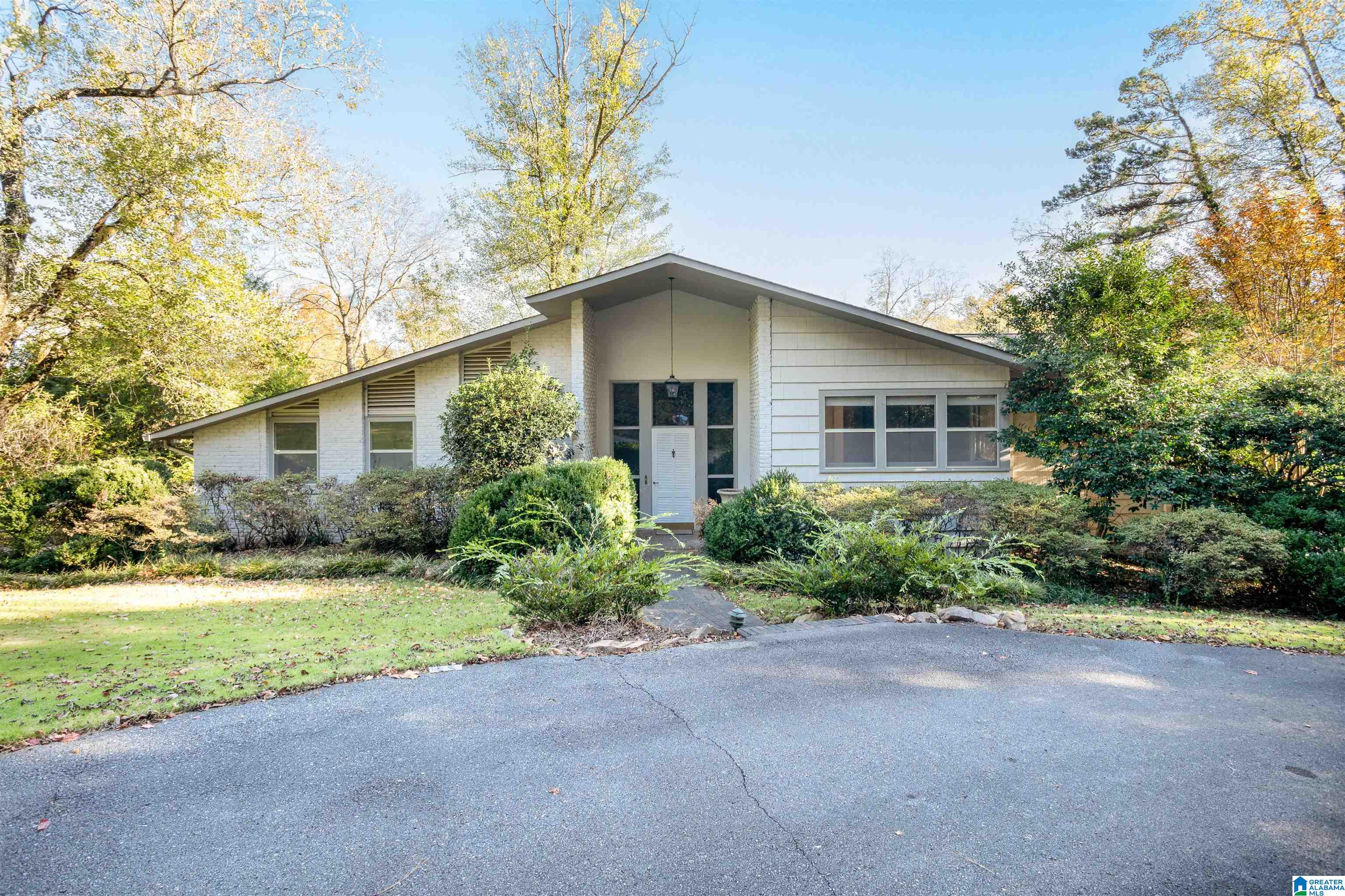 3327 East Briarcliff Road Birmingham, AL 35223 - Photo 1 of 34