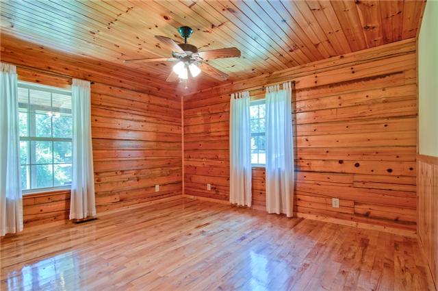 2446 Tower Road Nunnelly, TN 37137 - Photo 10 of 20 Bedroom #2