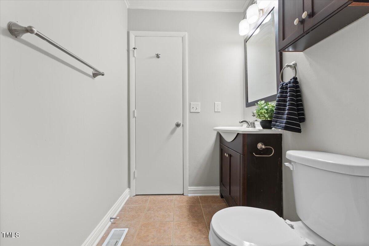 3916 Wendy Lane Raleigh, NC 27606 - Photo 24 of 38 24-3916 Wendy Ln