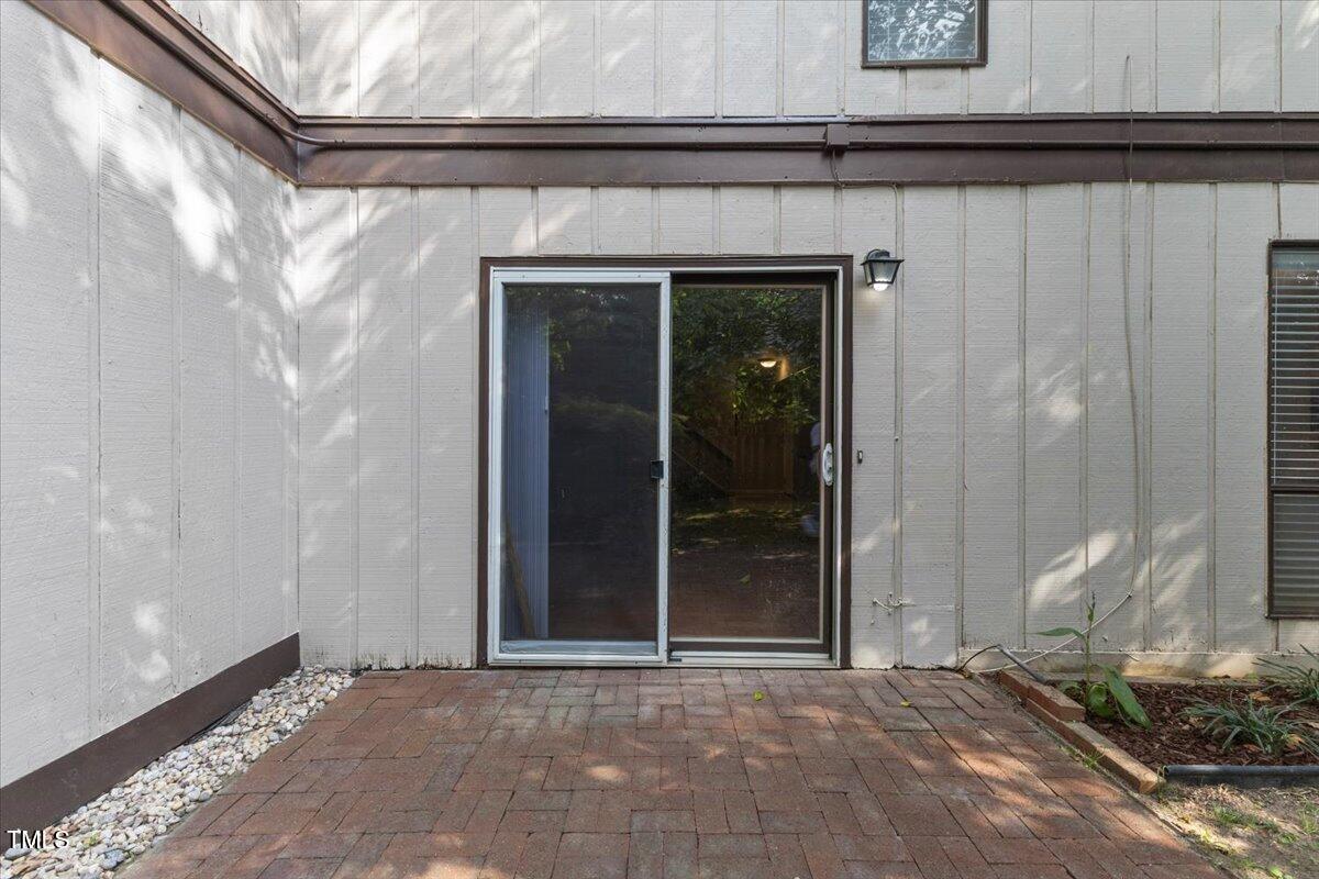 3916 Wendy Lane Raleigh, NC 27606 - Photo 33 of 38 33-3916 Wendy Ln