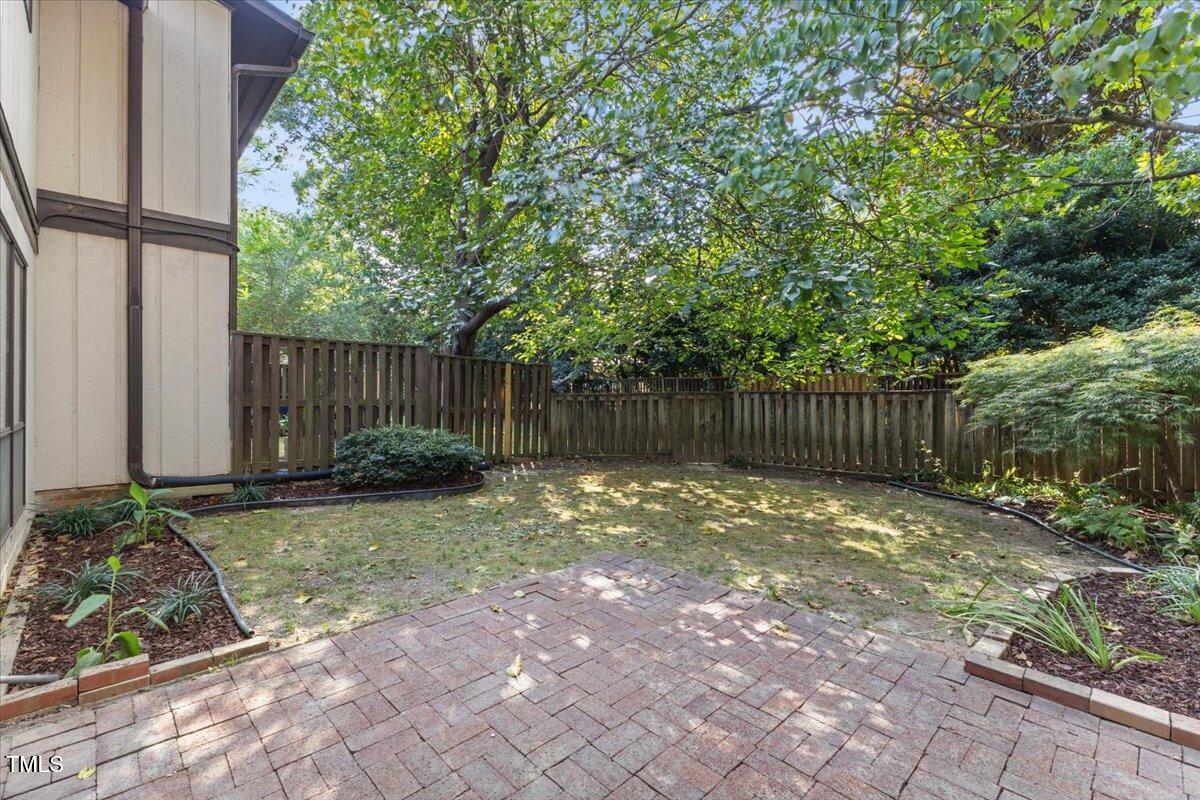 3916 Wendy Lane Raleigh, NC 27606 - Photo 5 of 38 34-3916 Wendy Ln