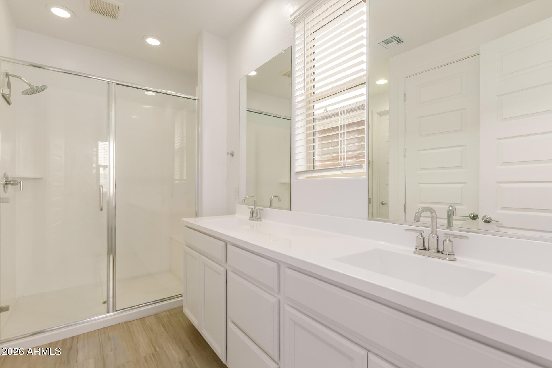 9210 West Roma Avenue Phoenix, AZ 85037 - Photo 10 of 23 Primary Bath