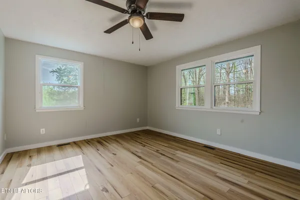 $429,999 | 330 Glenn Lane, Spring City, TN 37381