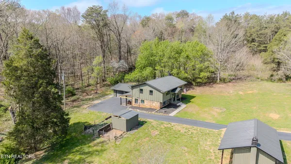 $429,999 | 330 Glenn Lane, Spring City, TN 37381