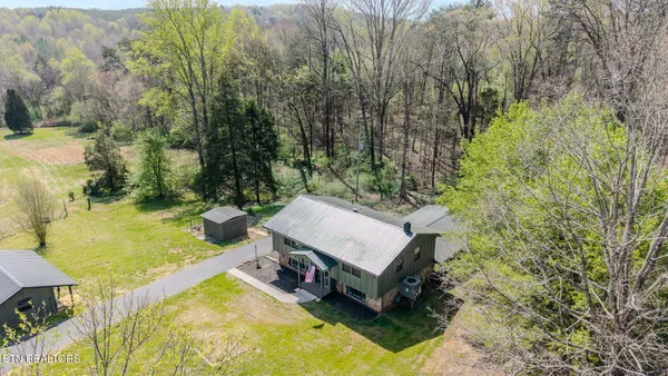 $429,999 | 330 Glenn Lane, Spring City, TN 37381