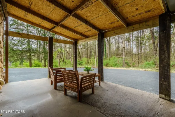 $429,999 | 330 Glenn Lane, Spring City, TN 37381