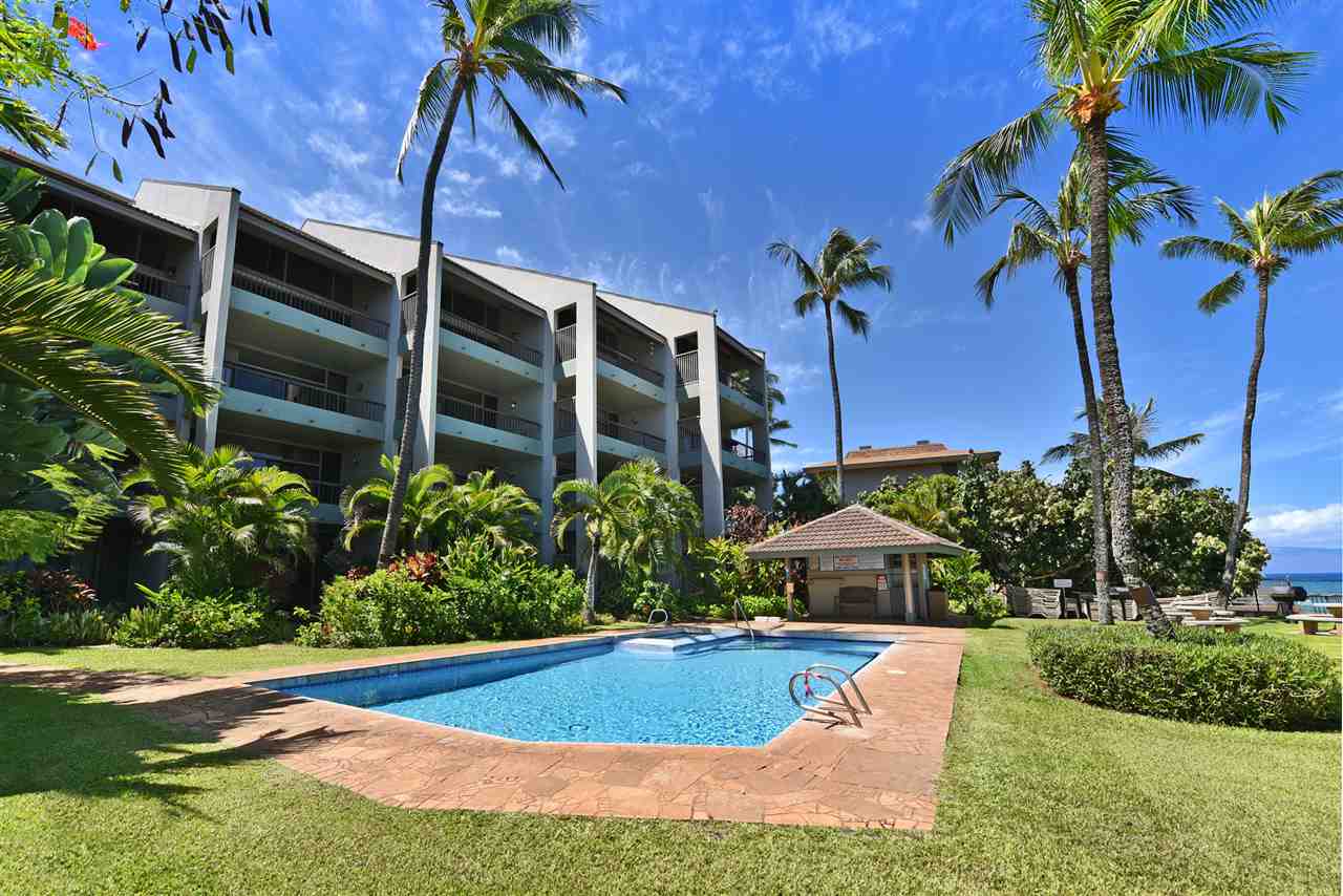 3875 Lower Honoapiilani Road, Unit B103 Lahaina, HI 96761 - Photo 30 of 30 a view of a backyard with a garden
