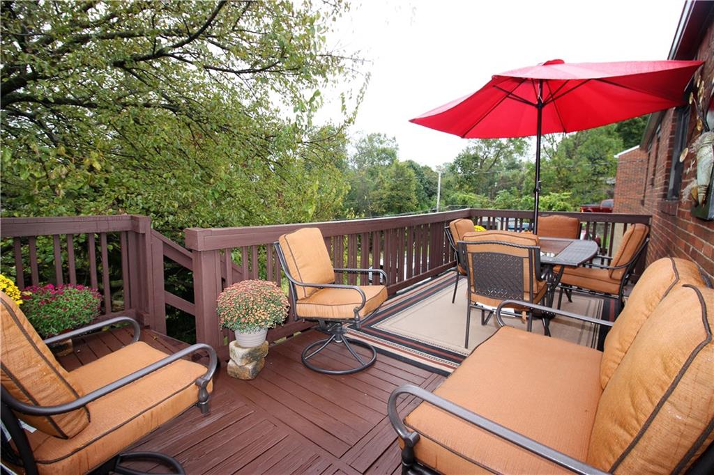 142 Castle Road Pittsburgh, PA 15234 - Photo 22 of 25 Gallery Image 22