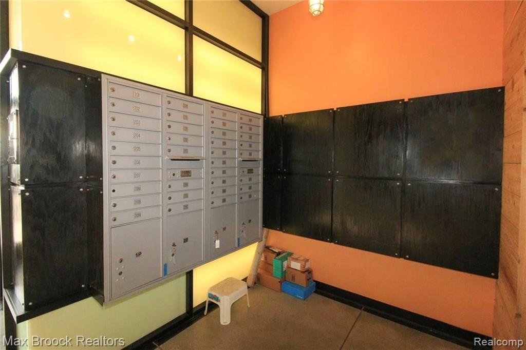 211 East 9 Mile Road, Unit 207 Ferndale, MI 48220 - Photo 27 of 30