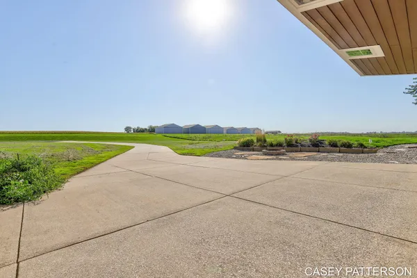 $699,950 | 2520 Air Park Drive, Zeeland, MI 49464