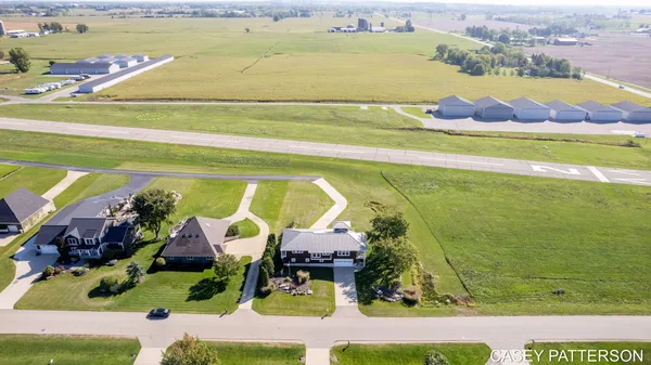 $699,950 | 2520 Air Park Drive, Zeeland, MI 49464