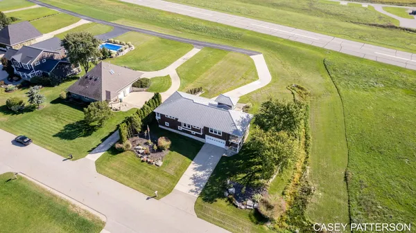$699,950 | 2520 Air Park Drive, Zeeland, MI 49464