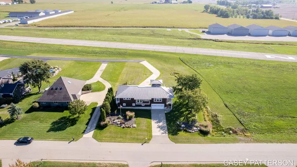 $699,950 | 2520 Air Park Drive, Zeeland, MI 49464