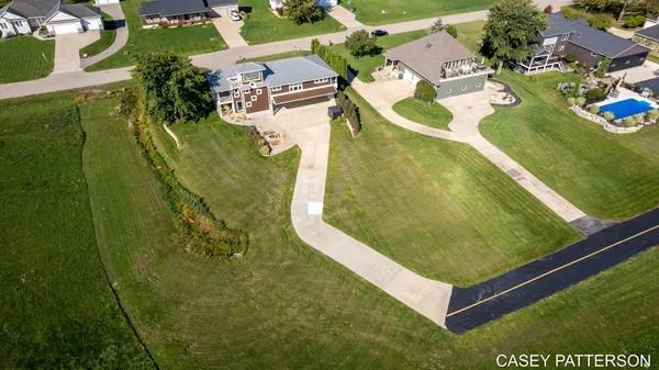 $699,950 | 2520 Air Park Drive, Zeeland, MI 49464