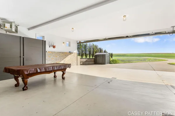 $699,950 | 2520 Air Park Drive, Zeeland, MI 49464