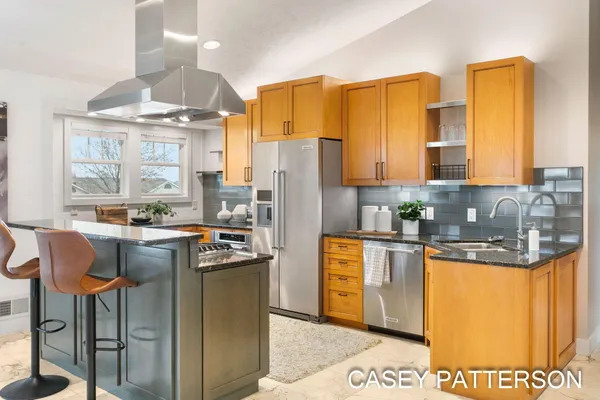 $699,950 | 2520 Air Park Drive, Zeeland, MI 49464