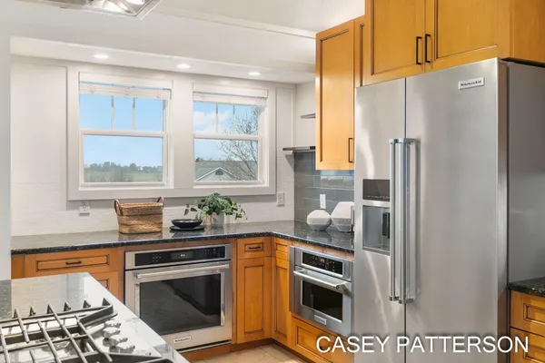 $699,950 | 2520 Air Park Drive, Zeeland, MI 49464