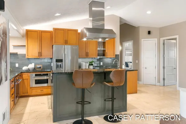 $699,950 | 2520 Air Park Drive, Zeeland, MI 49464