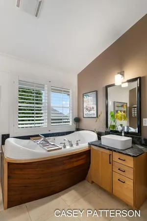 $699,950 | 2520 Air Park Drive, Zeeland, MI 49464