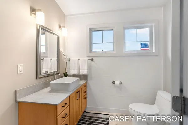 $699,950 | 2520 Air Park Drive, Zeeland, MI 49464