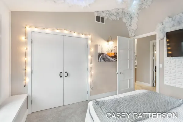 $699,950 | 2520 Air Park Drive, Zeeland, MI 49464