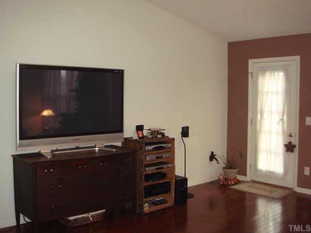 6833 Coventry Drive Raleigh, NC 27609 - Photo 6 of 10 Gallery Image 6