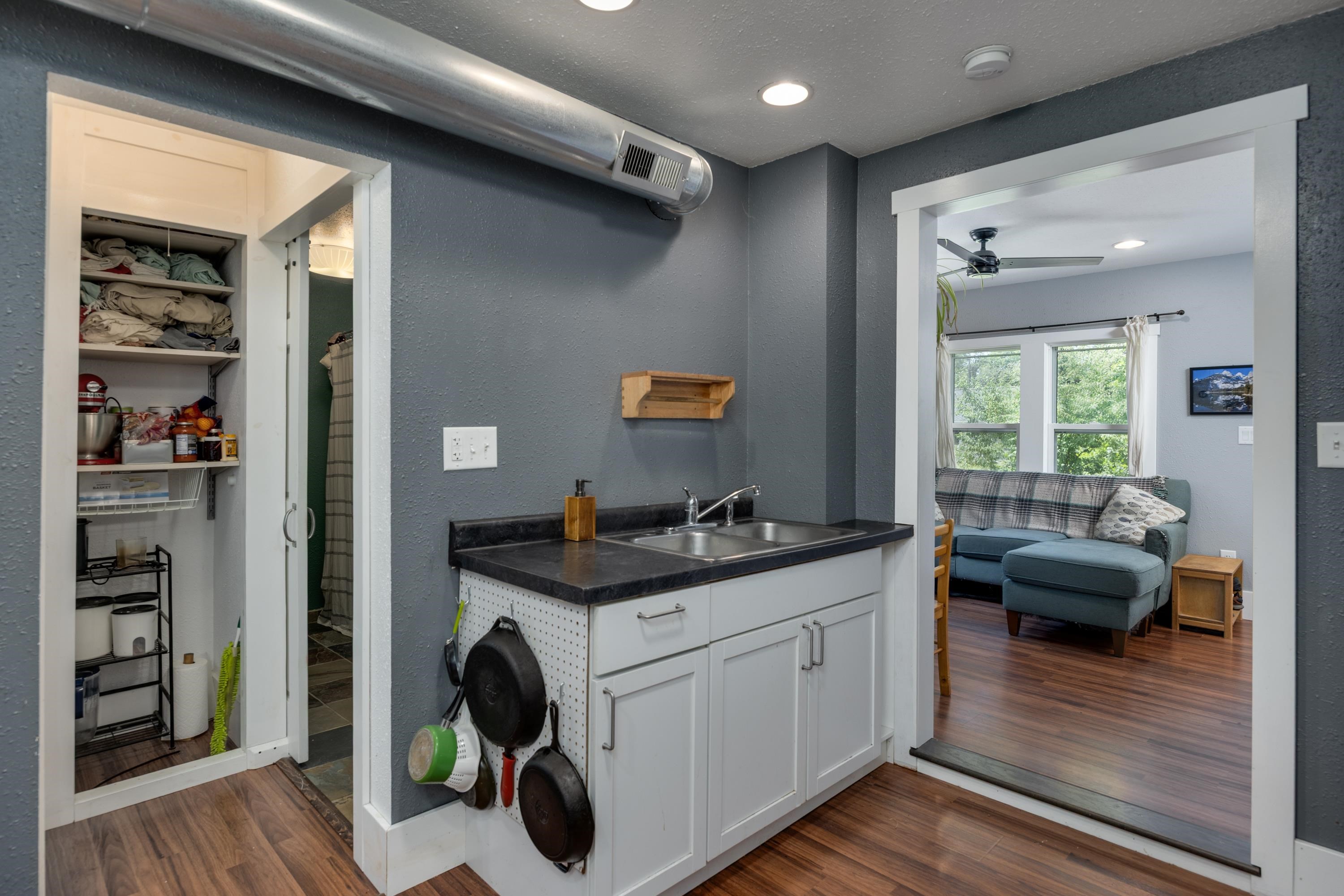 4521 Camden Road Madison, WI 53716 - Photo 12 of 27