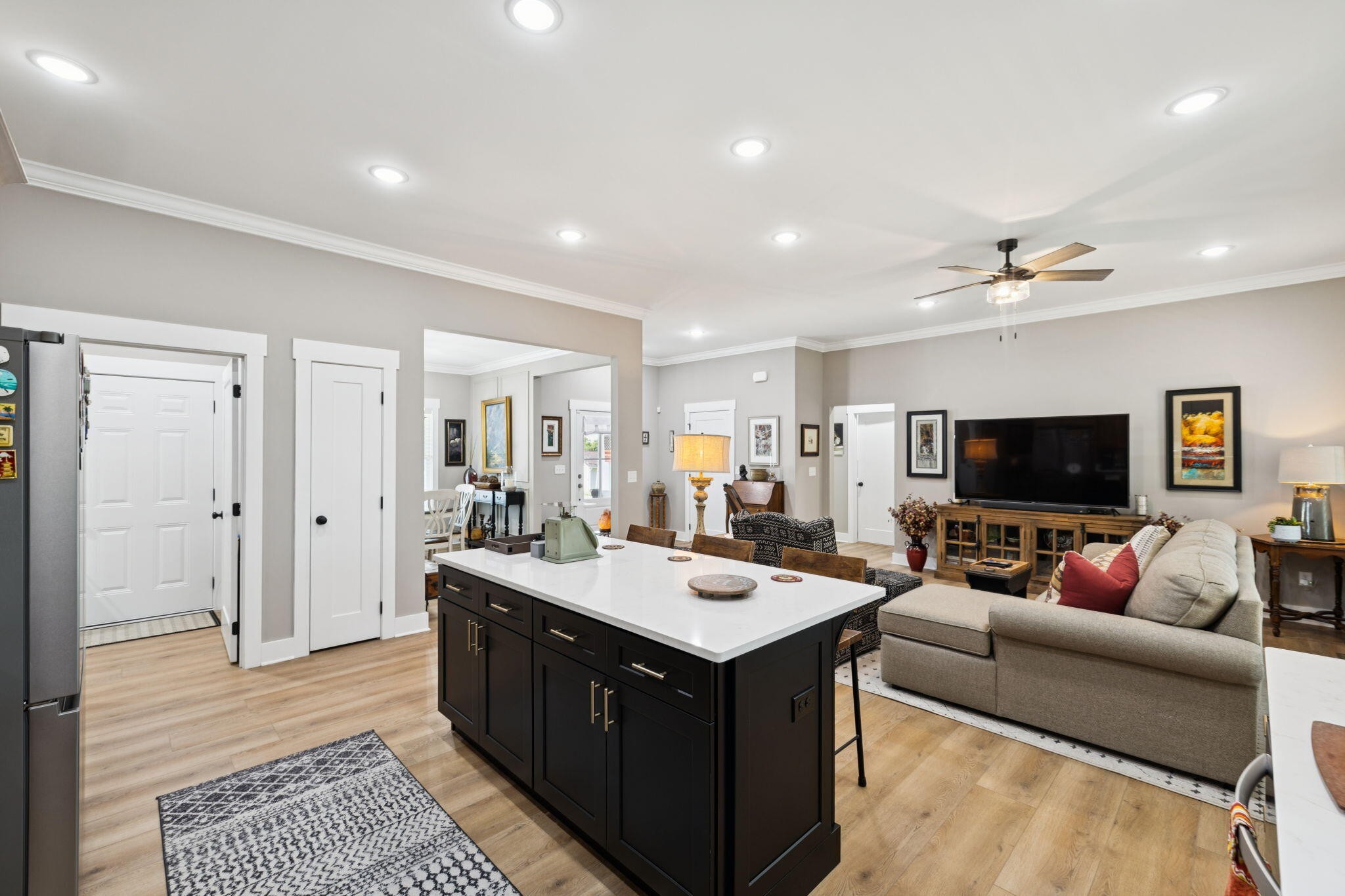 75 Battleview Drive Ringgold, GA 30736 - Photo 15 of 58 a living room with a couch and a flat screen tv