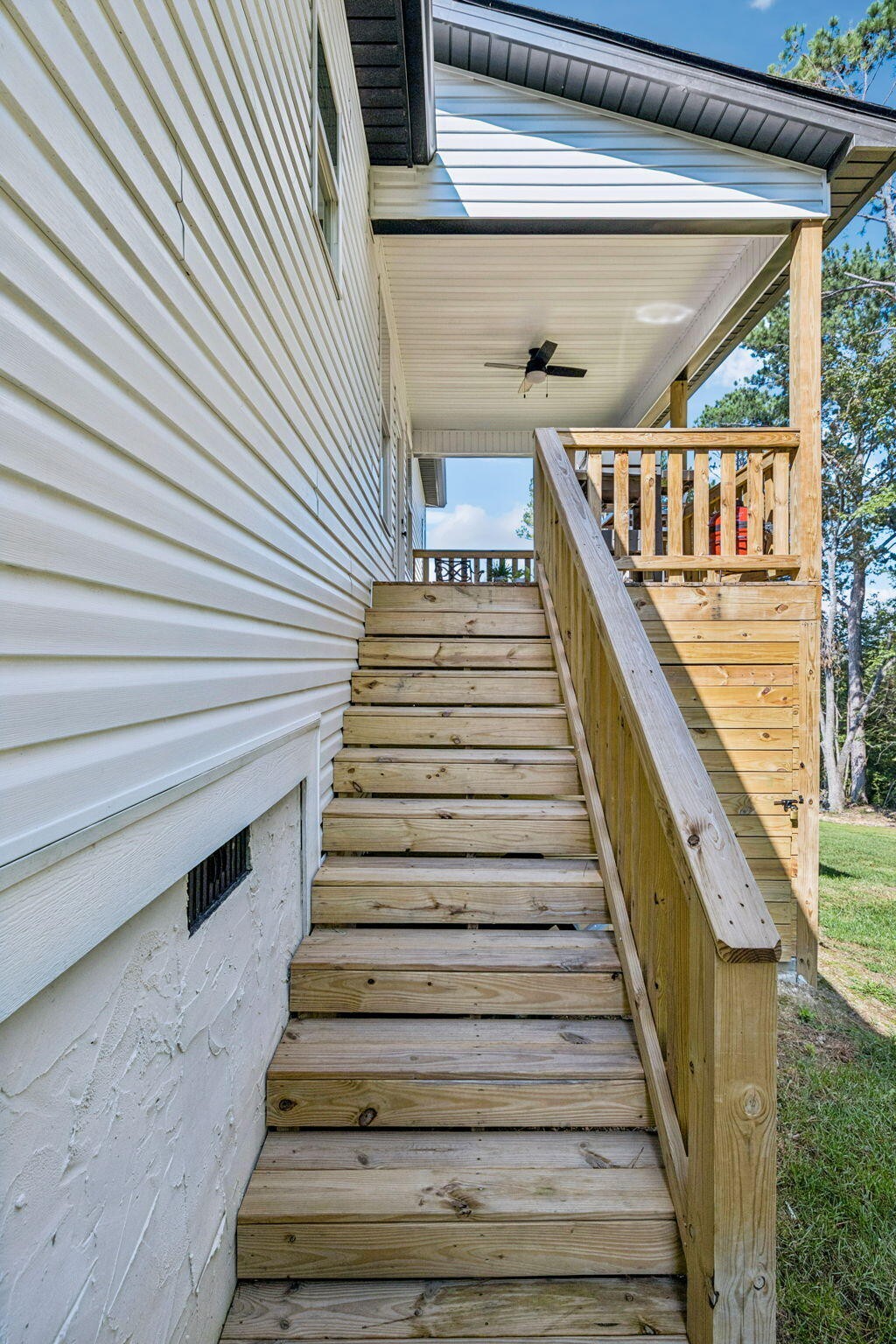 75 Battleview Drive Ringgold, GA 30736 - Photo 40 of 58 a view of entryway with wooden floor