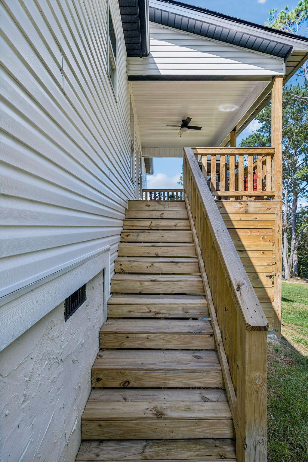 75 Battleview Drive Ringgold, GA 30736 - Photo 41 of 58 a view of entryway with wooden floor