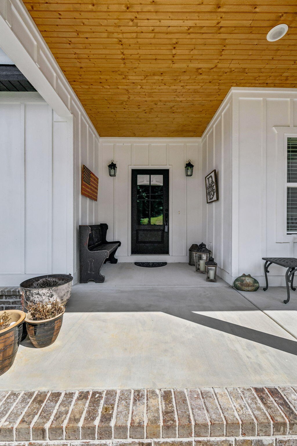 75 Battleview Drive Ringgold, GA 30736 - Photo 7 of 58 a view of a chairs and table in the house