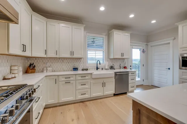 $1,549,000 | 141 Laurel Ridge Drive, Jonesborough, TN 37659