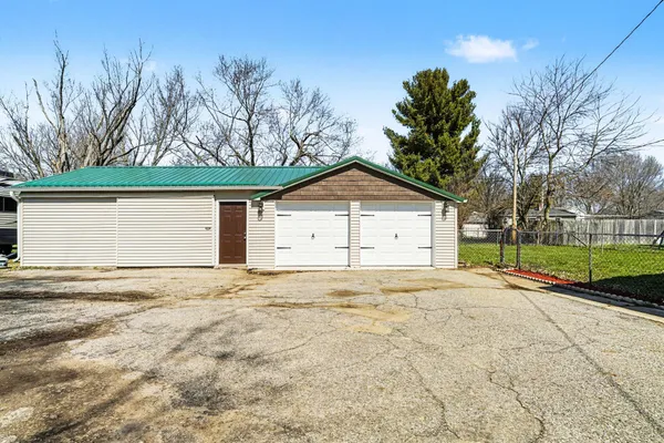 $219,000 | 617 East Eliza Street, Schoolcraft, MI 49087
