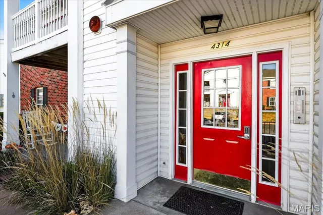 $164,000 | 4314 Forder Gardens Place, Unit B, St. Louis, MO 63129