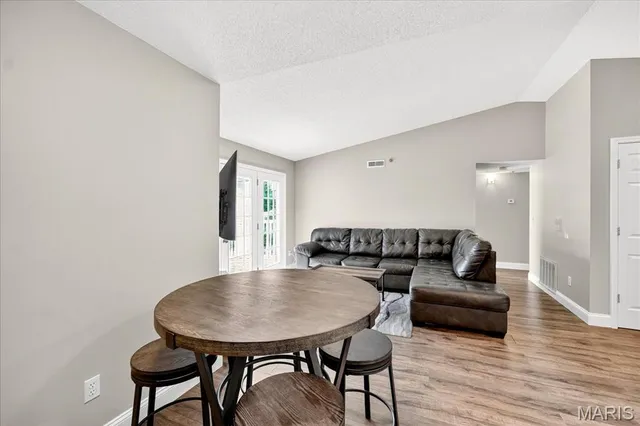 $164,000 | 4314 Forder Gardens Place, Unit B, St. Louis, MO 63129