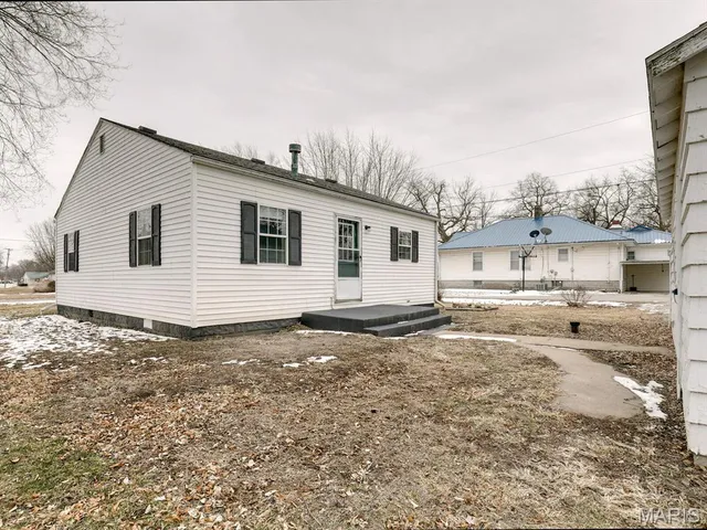 $85,000 | 107 North 7th Street, La Belle, MO 63447