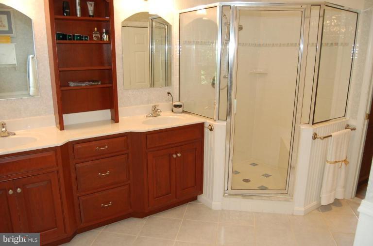 83 Chautaugua Road Arnold, MD 21012 - Photo 13 of 19 Master Bathroom