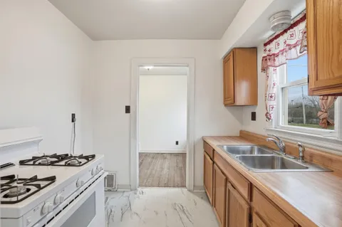 $199,900 | 1017 West 63rd Avenue, Merrillville, IN 46410