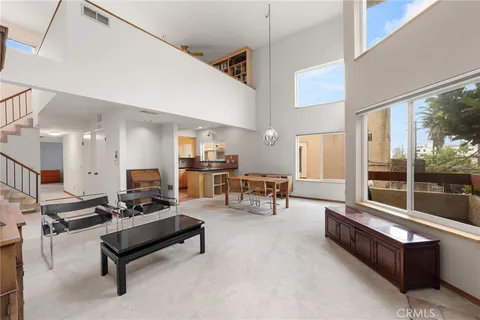 $815,000 | 11831 Courtleigh Drive, Unit 203, Los Angeles, CA 90066