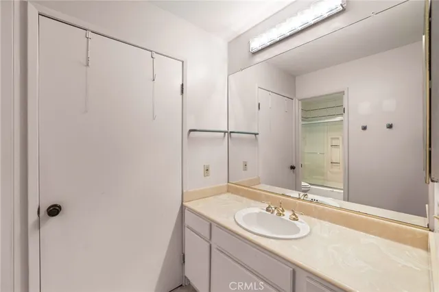 $850,000 | 11831 Courtleigh Drive, Unit 203, Los Angeles, CA 90066