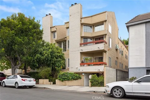 $815,000 | 11831 Courtleigh Drive, Unit 203, Los Angeles, CA 90066