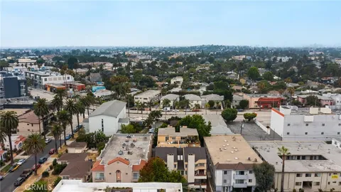 $815,000 | 11831 Courtleigh Drive, Unit 203, Los Angeles, CA 90066