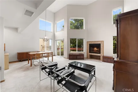 $815,000 | 11831 Courtleigh Drive, Unit 203, Los Angeles, CA 90066