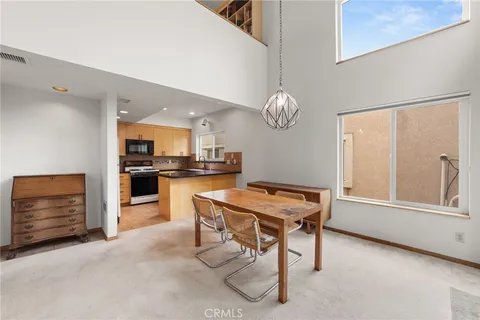 $815,000 | 11831 Courtleigh Drive, Unit 203, Los Angeles, CA 90066