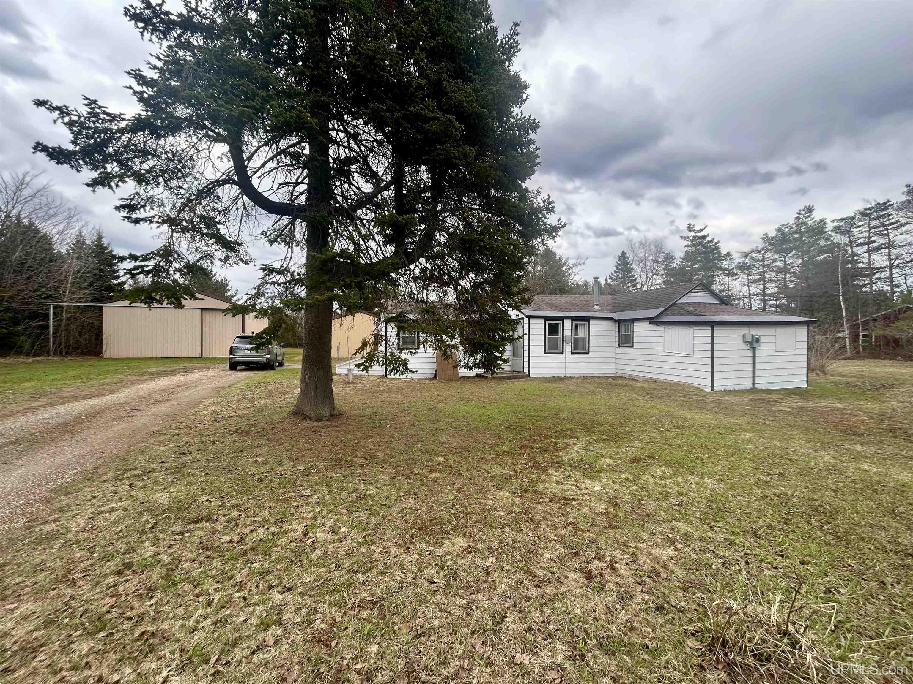 N6374 Connors Road Munising, MI 49862 - Photo 1 of 25 Gallery Image 1